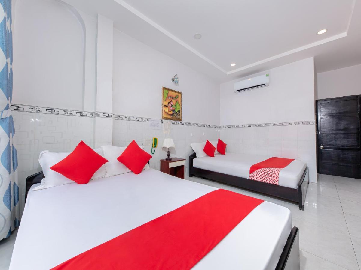 Oyo 828 Hoa Giay Hotel На Транг Екстериор снимка